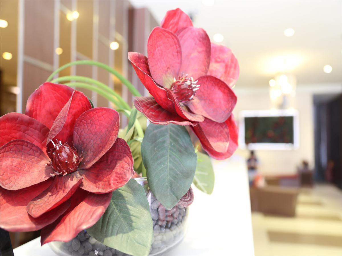V8 Hotel Xilang Subway Branch Guangzhou Buitenkant foto
