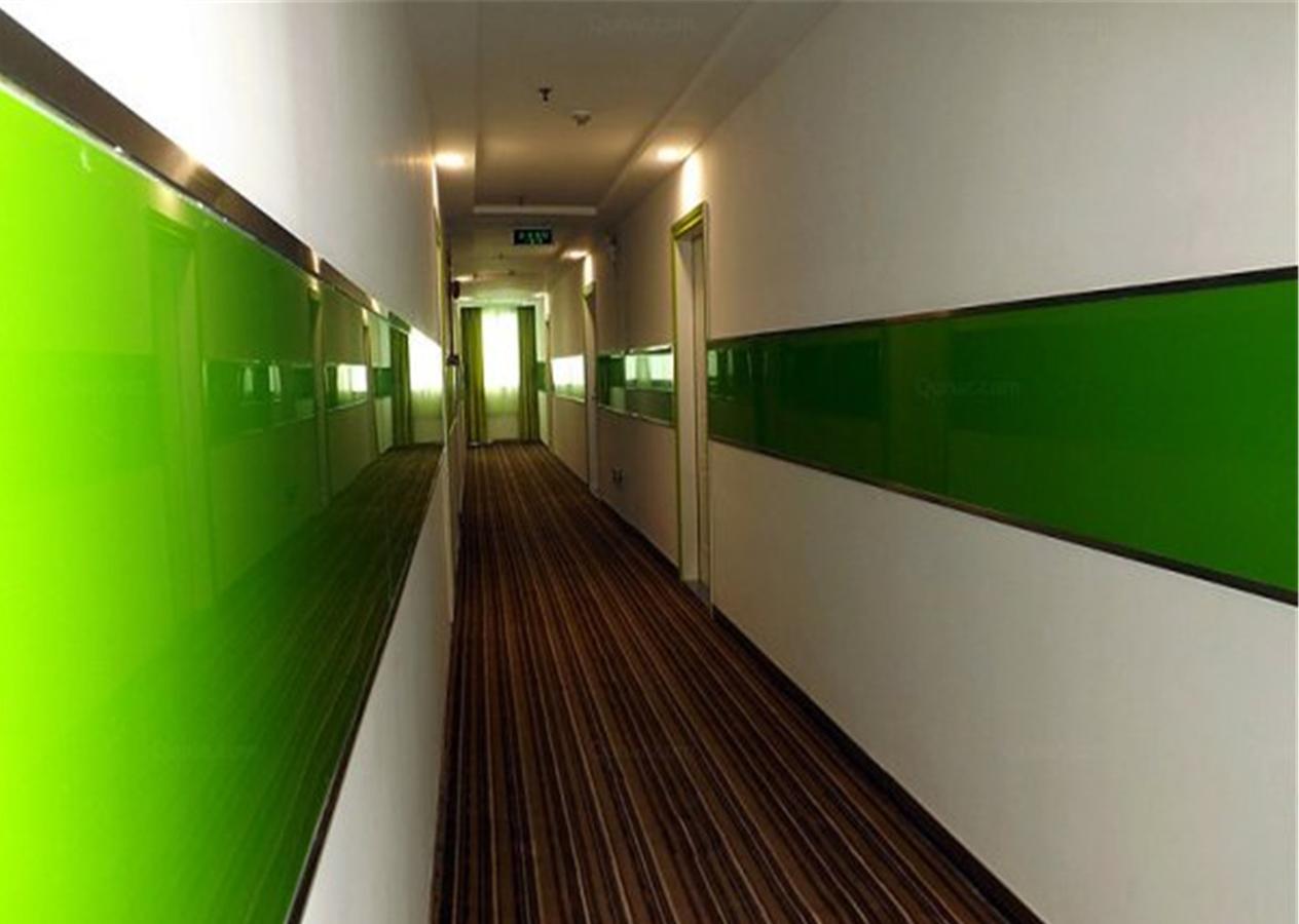 V8 Hotel Xilang Subway Branch Guangzhou Buitenkant foto